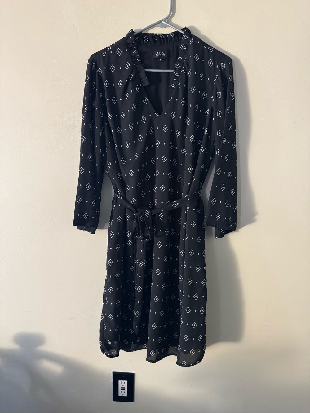 A.B.S. Collection 1X Black Geometric Print Dress Tie Waist Long Sleeve Plus Size